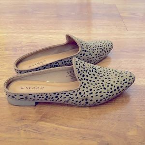 Leopard print slide shoes size 8